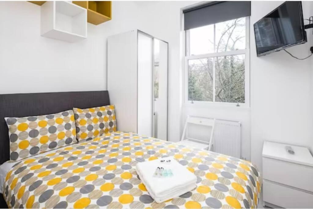 Boutique Modern Hotel Room For Two Near Tube And Bus Stations London Exterior foto