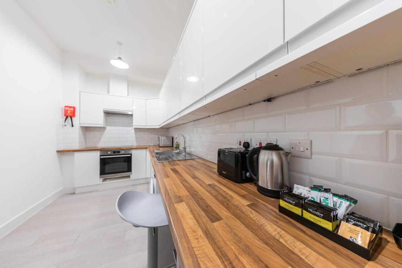 Boutique Modern Hotel Room For Two Near Tube And Bus Stations London Exterior foto